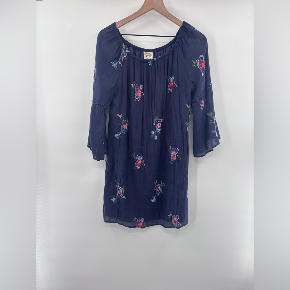 Fig and Flower Multicolored Floral Embroidered 3/4 Bell Sleeves in Navy Blue Med